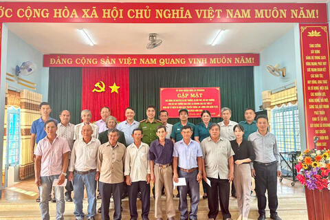 Xã Kroong tổ chức gặp mặt, tọa đàm nhân kỷ niệm 90 năm ngày truyền thống lực lượng Dân quân tự vệ năm 2025