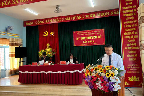 Ngày 24/4/2024, Hội đồng nhân dân xã Kroong tổ chức Kỳ họp chuyên đề lần thứ 4, Khóa XII, nhiệm kỳ 2021-2026
